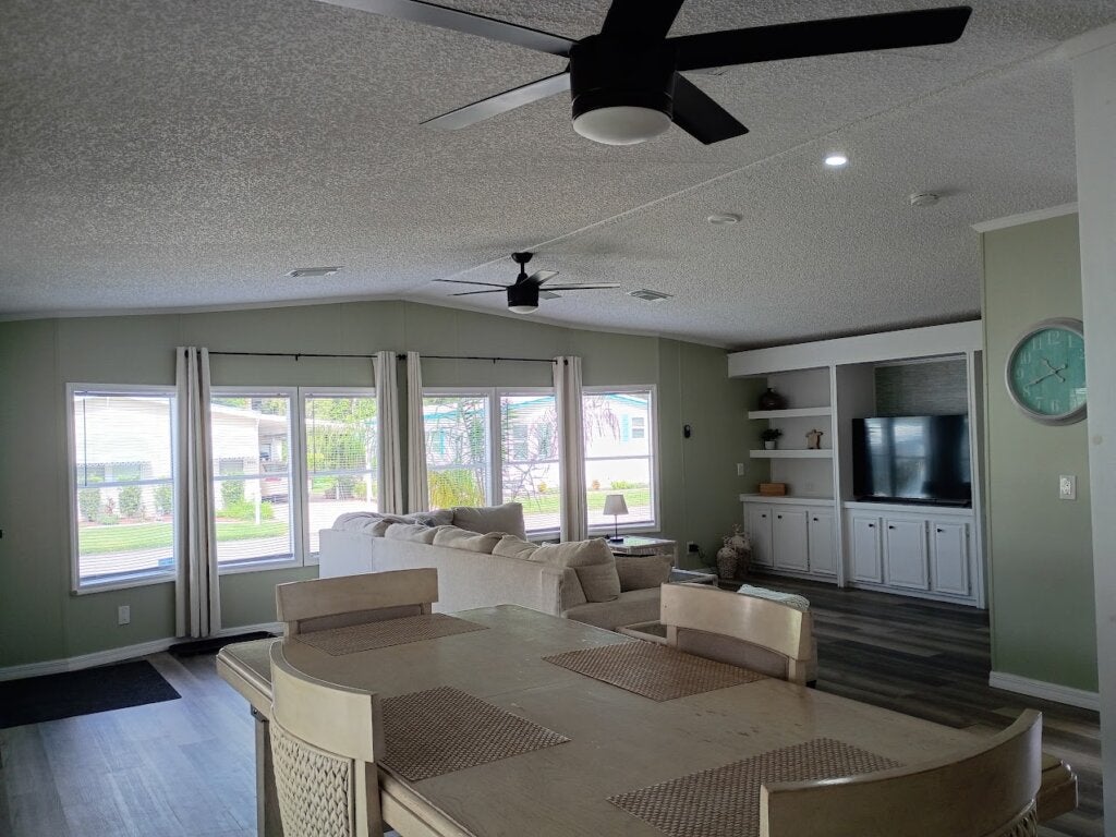 9927 Cypress Lakes Dr