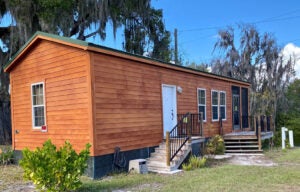 Cabin Rental at Oak Harbor RV Park in Florida